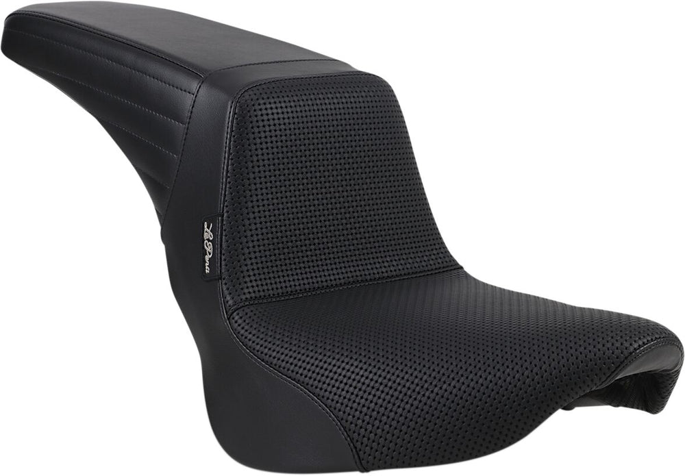 LE Pera Selle Kickflip