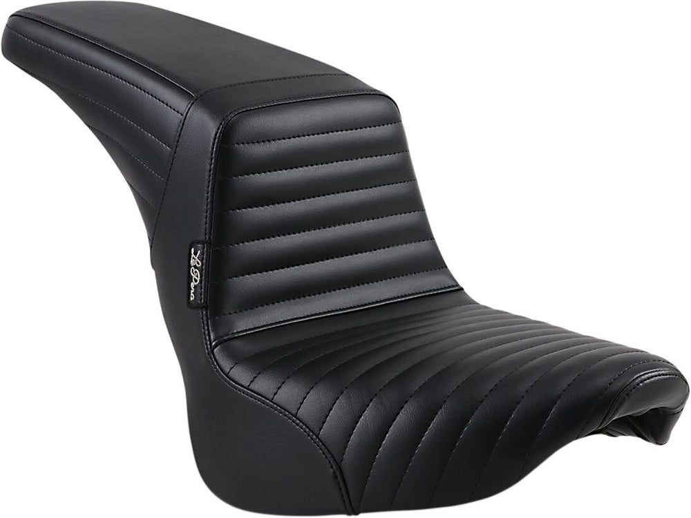 LE Pera Selle Kickflip