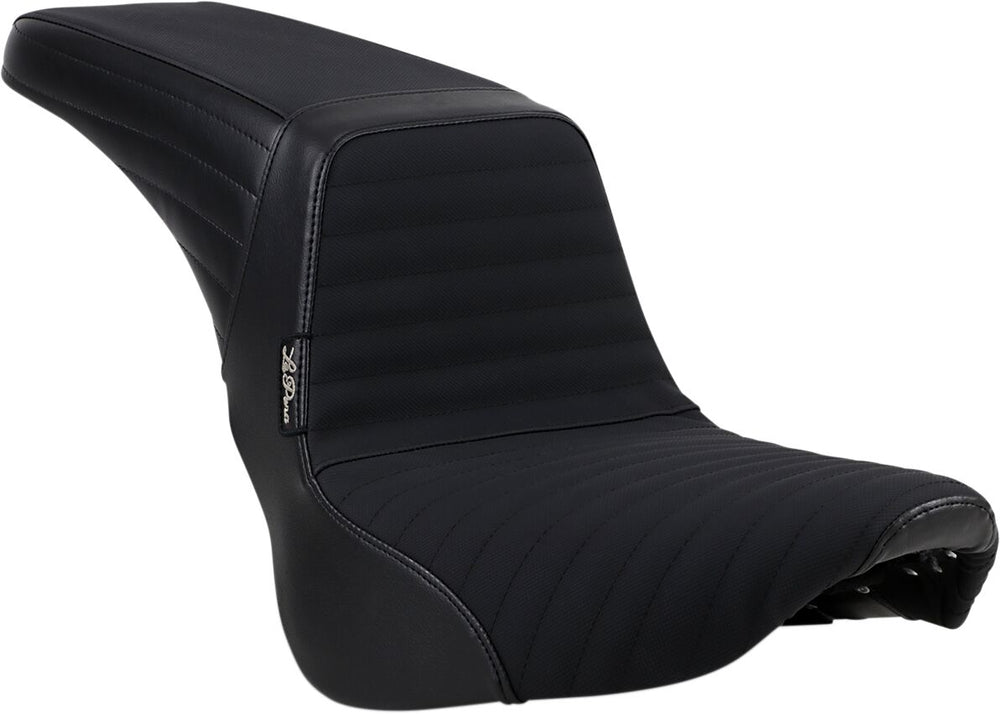 LE Pera Selle Kickflip