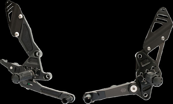 Gilles Tooling Fußrastenanlage FXR Noir Yama
